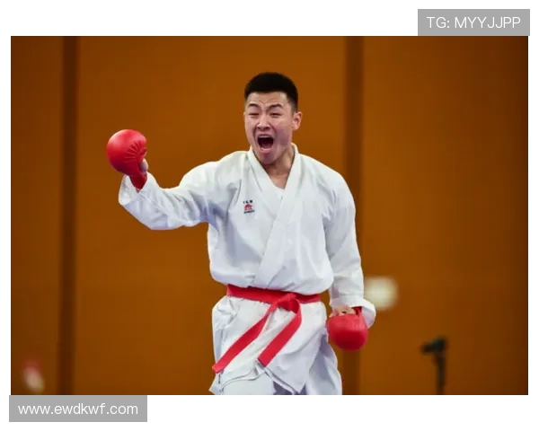 空手道赛场巅峰对决揭晓各级别冠军结果引发热烈关注